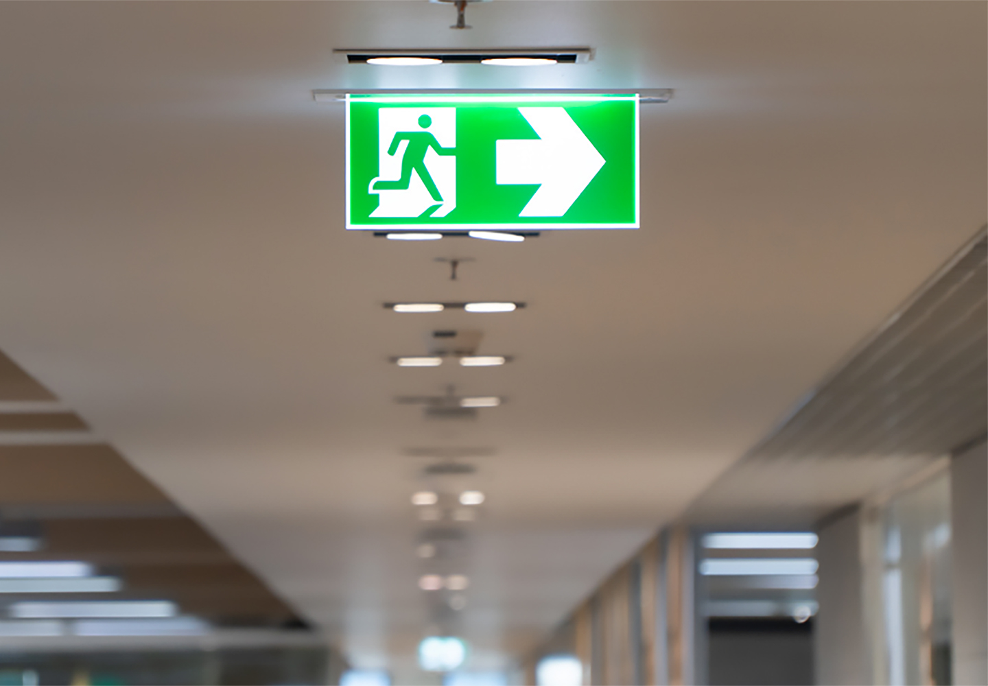 emergency-lighting-sign-corridor